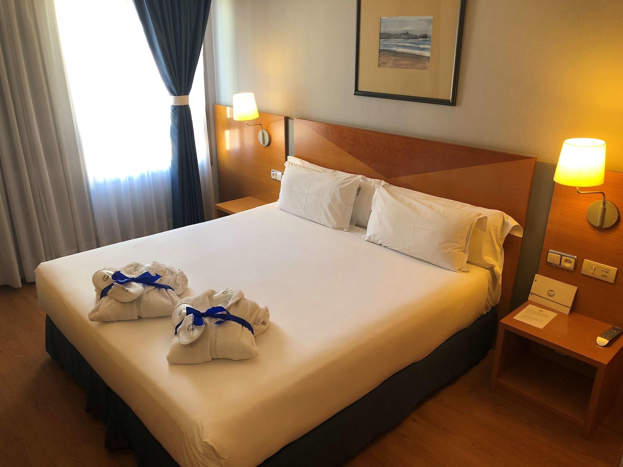 Oca Villa De Aviles Hotel מראה חיצוני תמונה