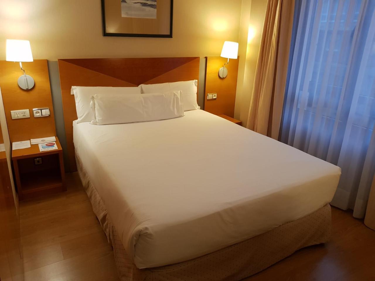 Oca Villa De Aviles Hotel מראה חיצוני תמונה