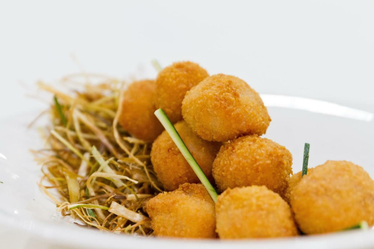 Oca Villa De Aviles Hotel מראה חיצוני תמונה